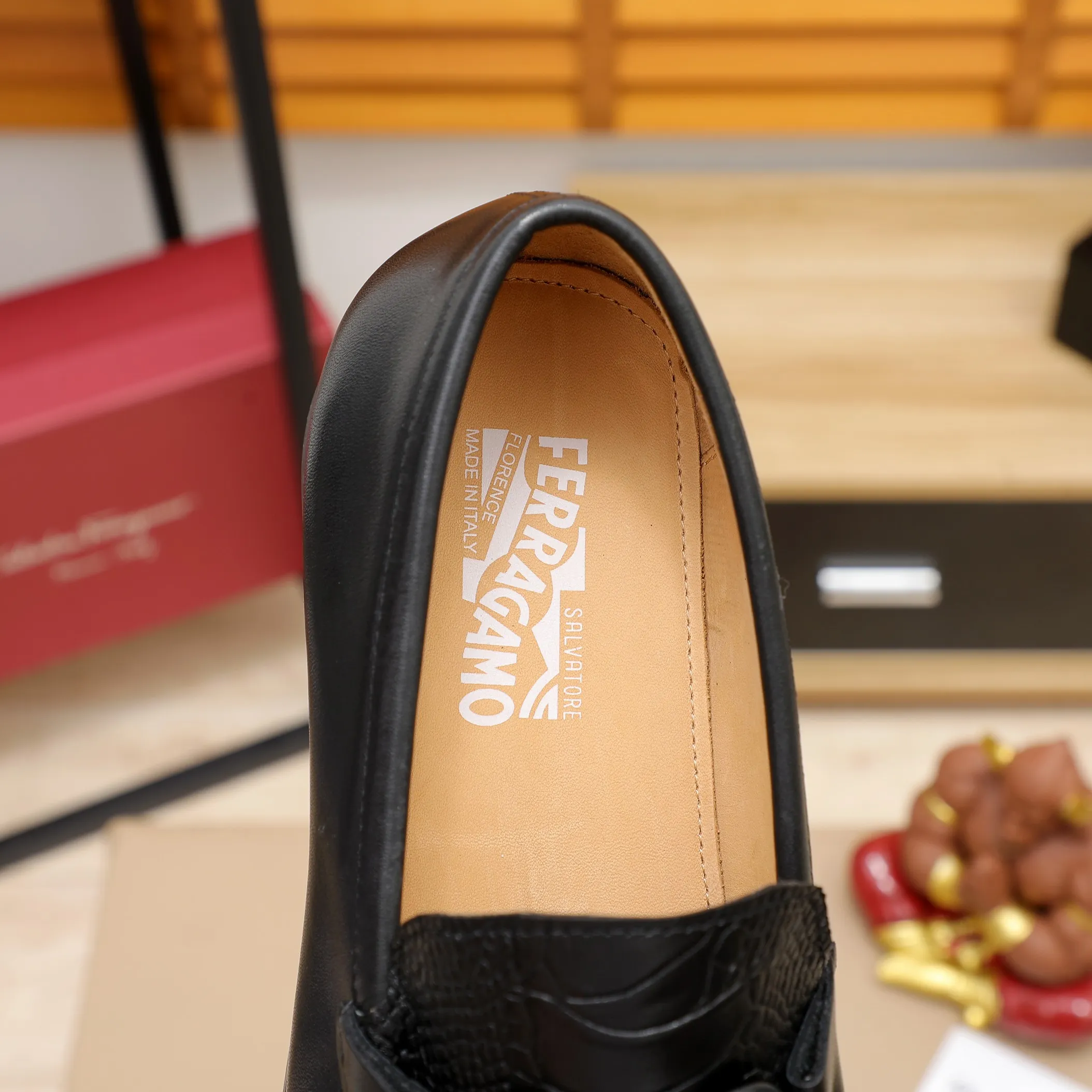 Men's shoes 💰540🕷🕷🐂【Ferragamo】Ferragamo Popular fashionable casual shoes🇨🇳Official website counter 1:1 production, original mold opening💯Good quality visible, imported high-end first-layer waxed calfskin, water-dyed🐂leather lining🌿very clear texture, high-quality waterproof, non-slip and wear-resistant outsole🎋high quality and low price, truly handmade🍓Black optional! Code number 38-45……